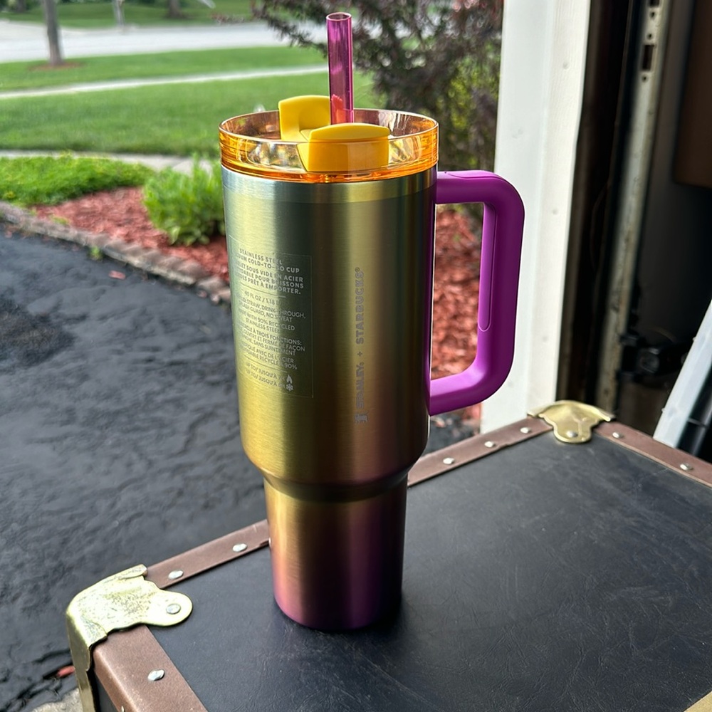 NWT Stanley x Starbucks 2024 SUNSET GRADIENT 40oz Tumbler